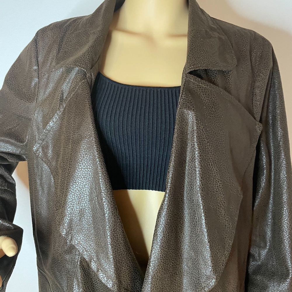 Vintage vegan brown snake printed brown jacket! - Picture 6 of 16